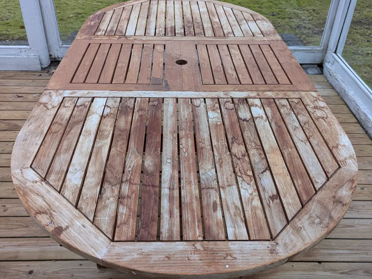 Billede 3 - Robust havebord TEAK