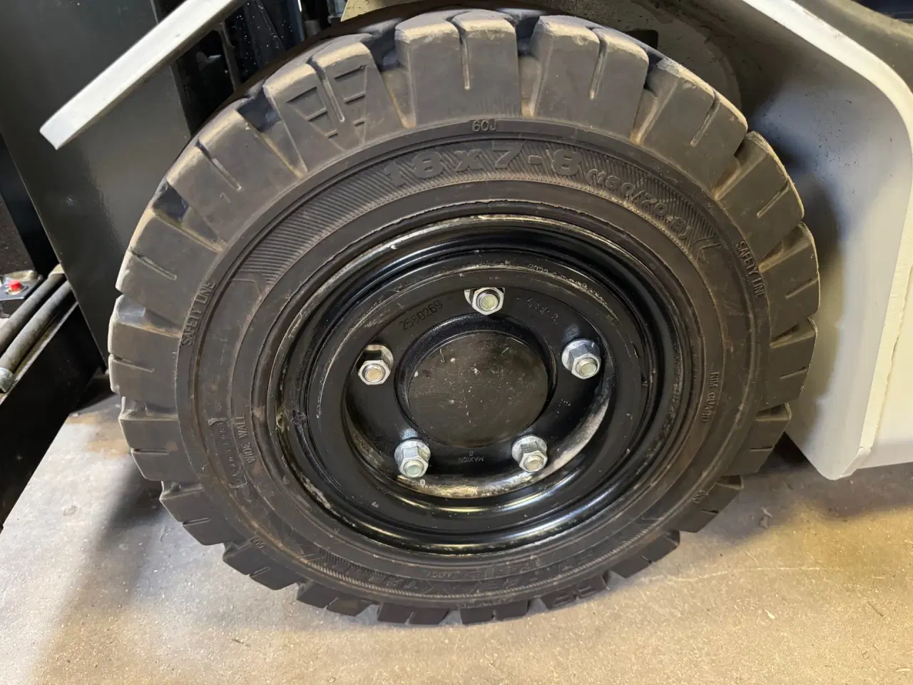 Billede 19 - Unicarriers 1600 kg eltruck. Som ny. Kun 130 timer