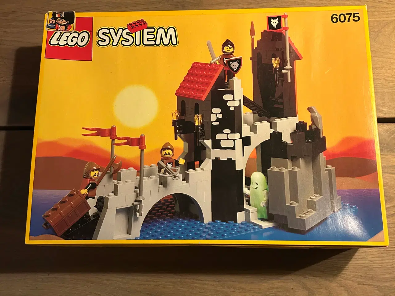 Billede 1 - LEGO 6075 Wolfpack Tower – Sjældent komplet sæt m.