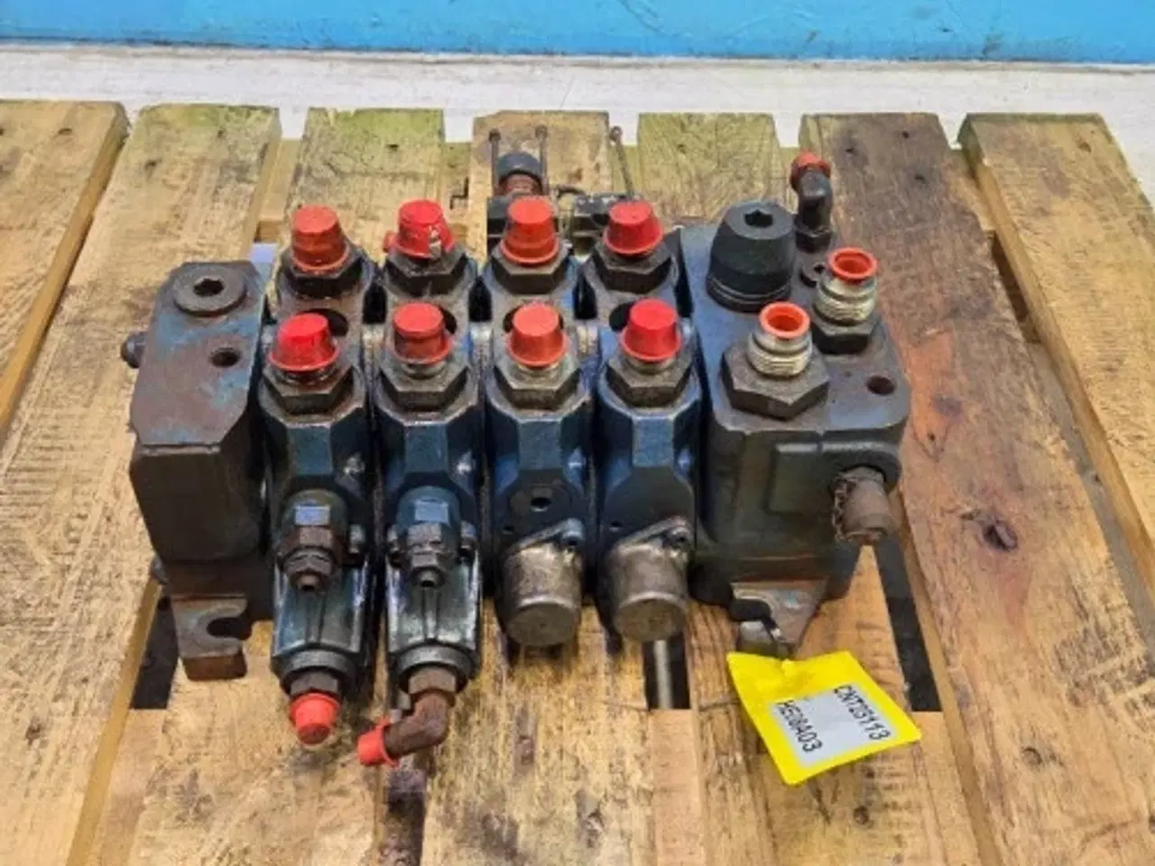 Billede 2 - Bobcat T2556 Hydraulikventil 88298.5