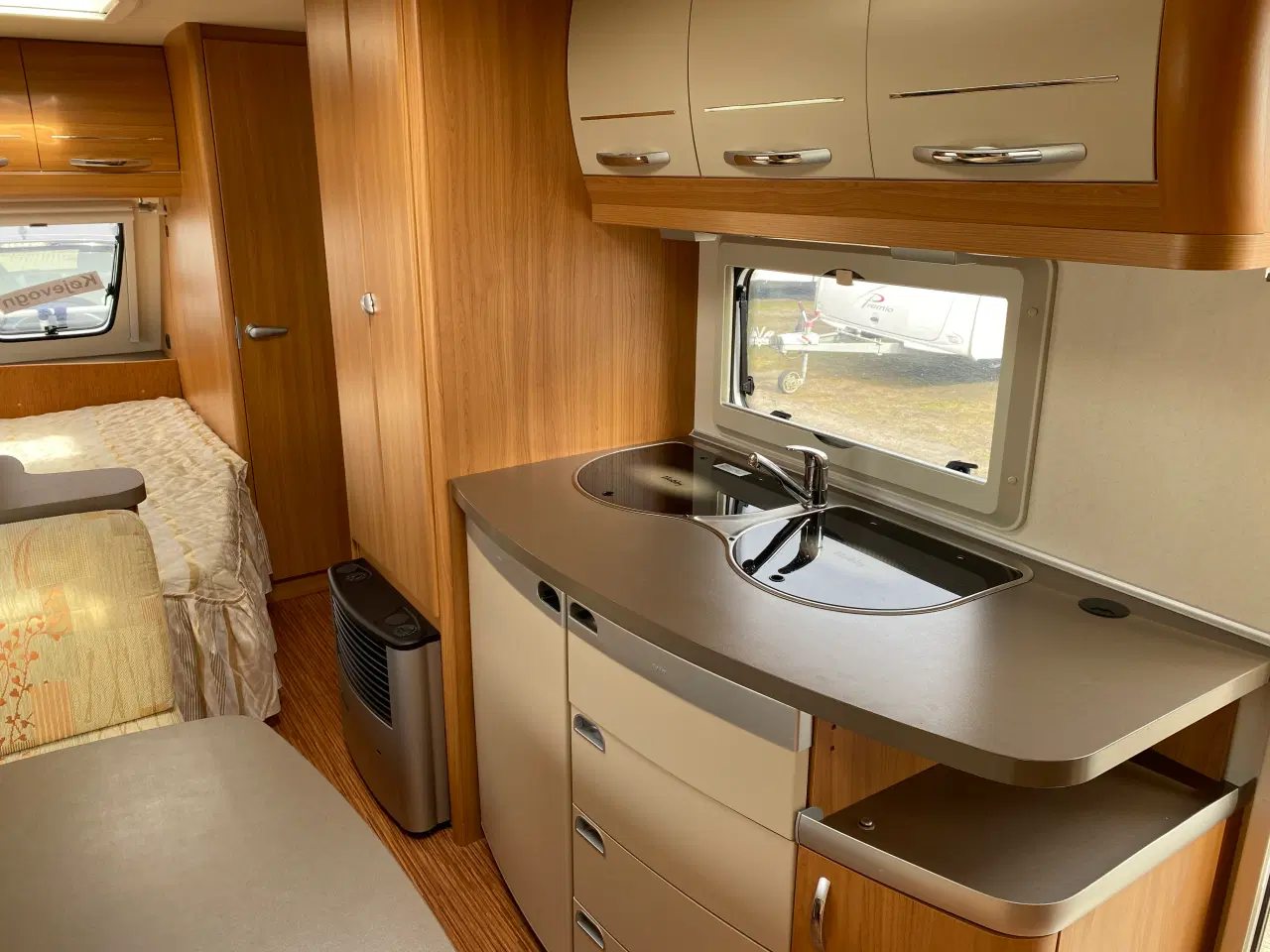 Billede 3 - HOBBY 560 KMFE KØJEVOGN