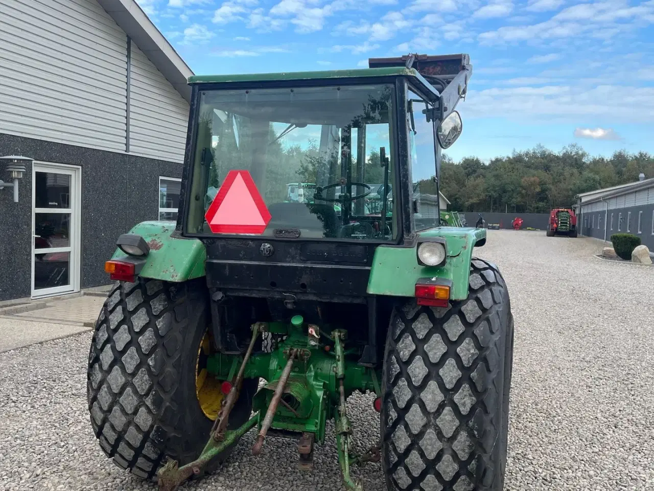 Billede 13 - John Deere 1640 Med græsdæk og frontlæsser
