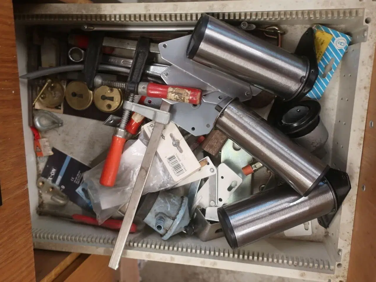 Billede 92 - Ryd hele værkstedet for løse dele