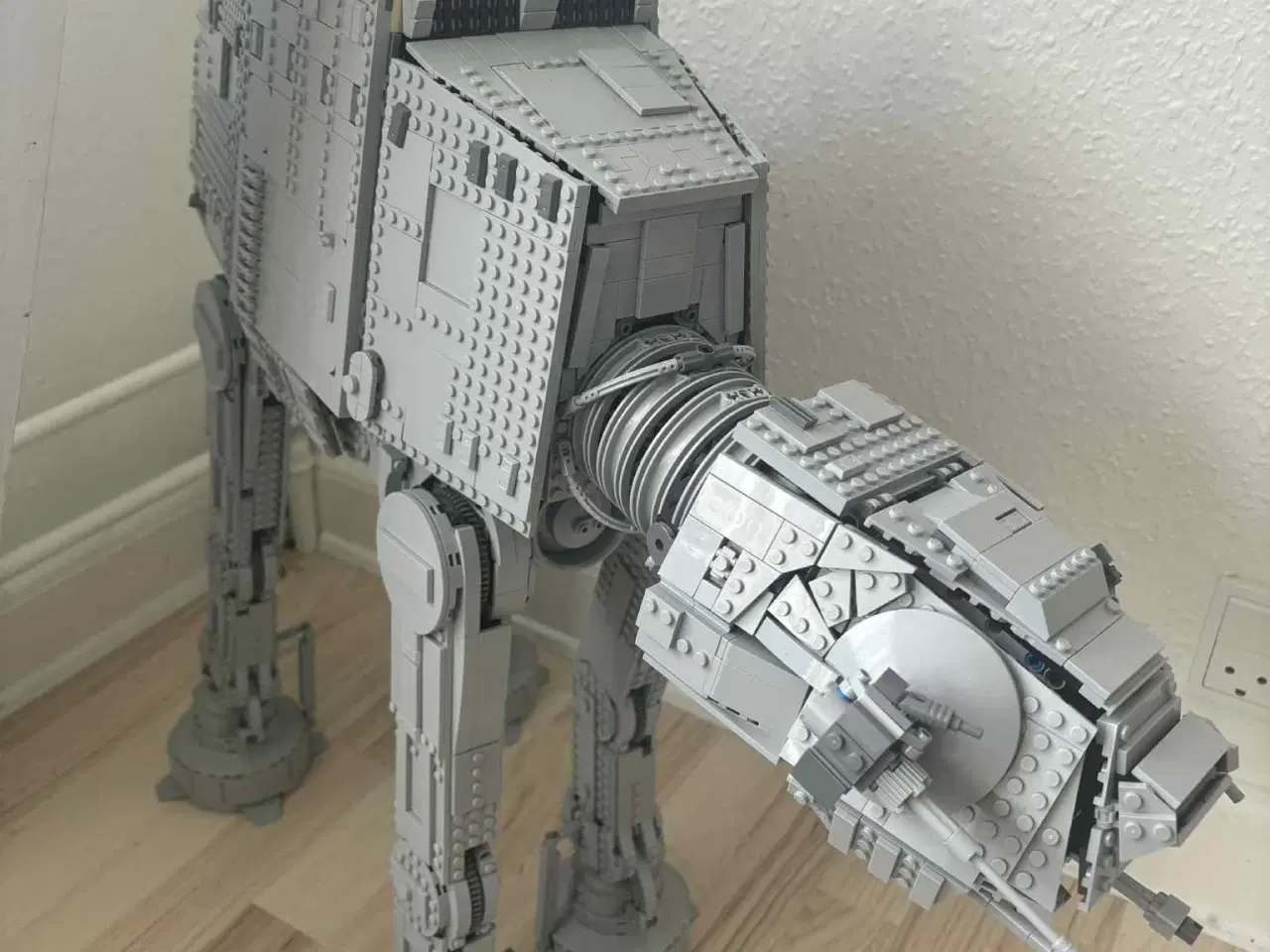 Billede 2 - LEGO Star Wars UCS AT-AT – 75313