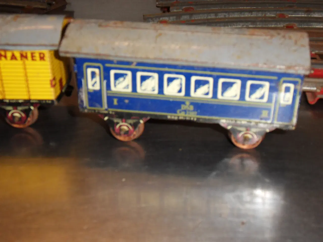 Billede 5 - Modeltog. Bliklegetøj fra 1955, som fungerer.  