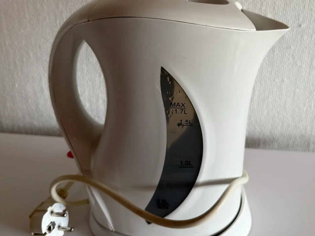 Billede 2 - Hvid elkedel 1,7 L