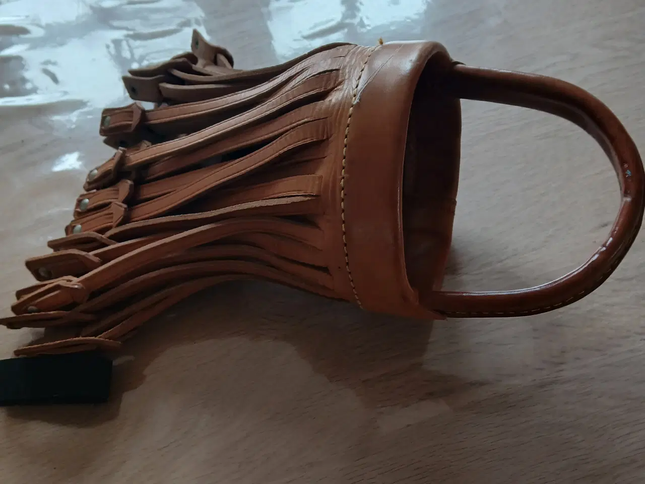 Billede 1 - Galger i læder.