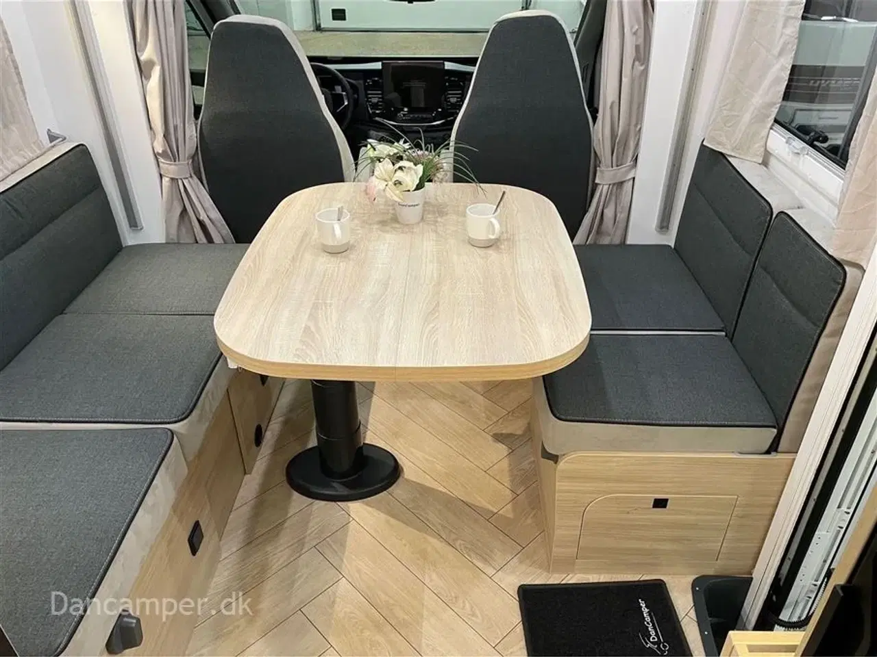 Billede 15 - 2026 - Chausson 650 Chausson 650 Titanium Line, Når stor rummelighed skal findes på den lille plads, 165HK med 8-trin aut.gear