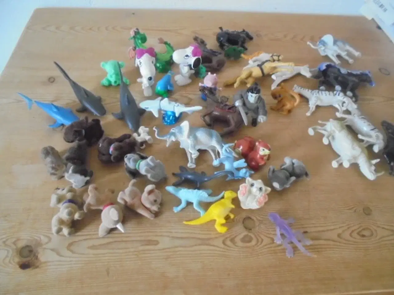 Billede 1 - 1 lot blandede plastfigurer – se fotos