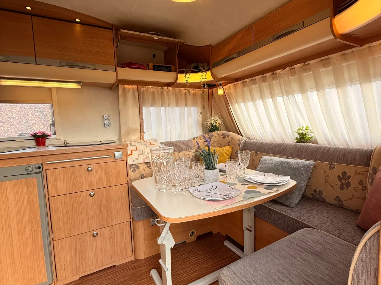 Billede 6 - 2008 Adria Adora 542 / Med Mover/ Solceller/ Telt