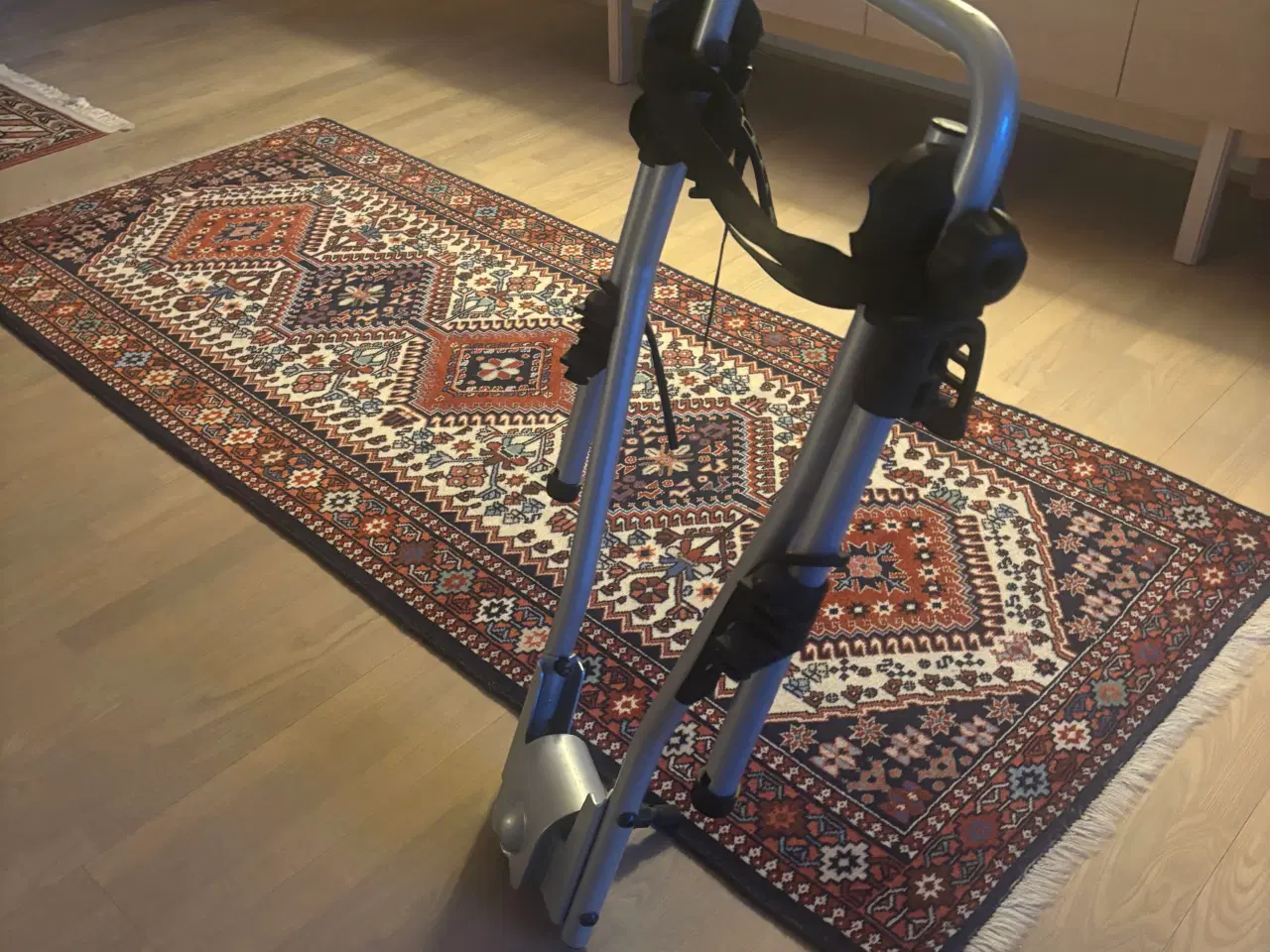 Billede 1 - Thule cykelstativ til 30 kg og nummerpladeholder