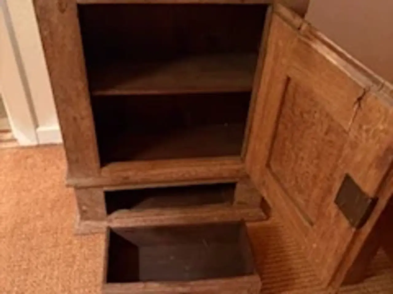 Billede 1 - Tobaksskab til ophæng