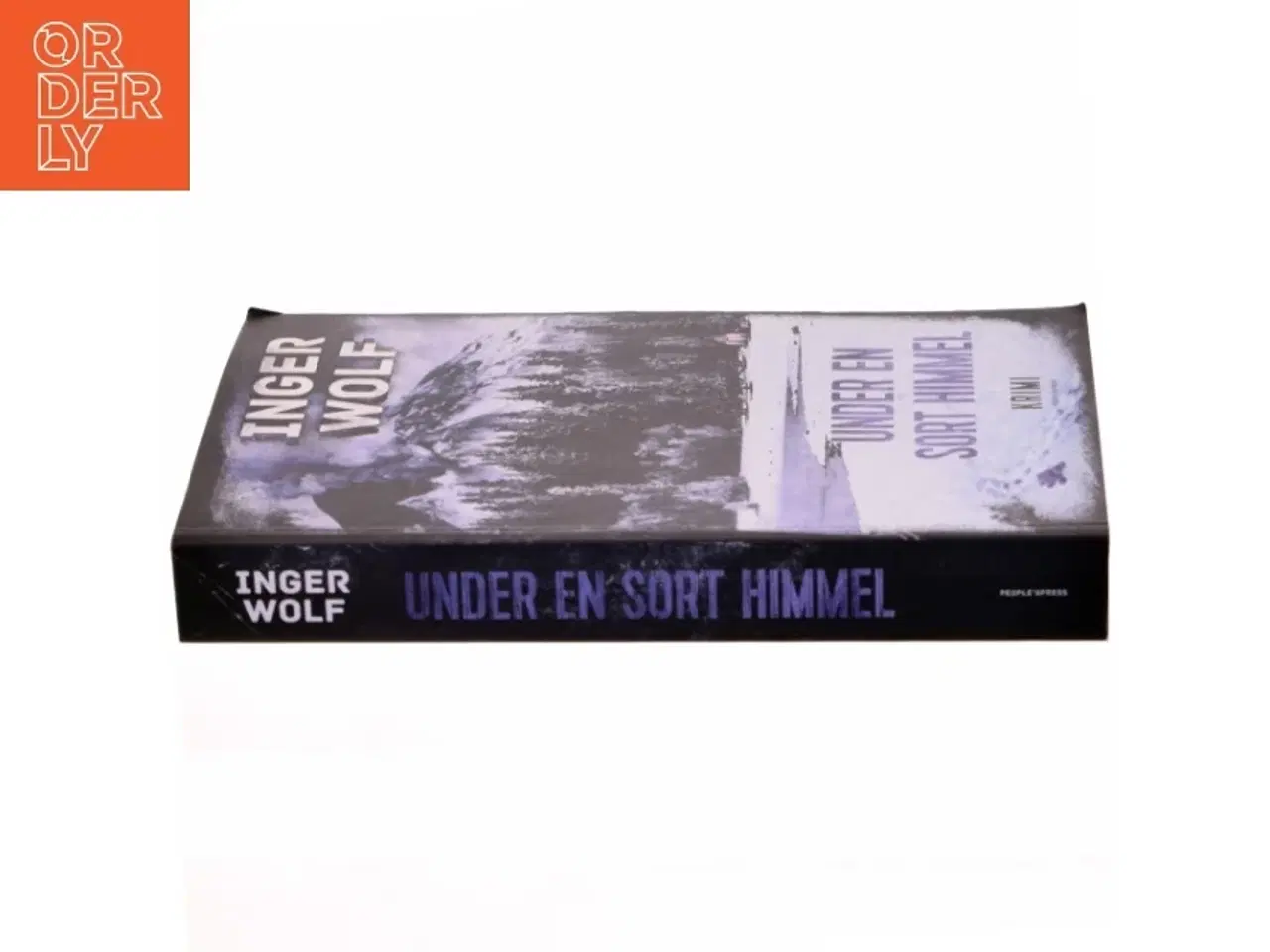 Billede 2 - Under en sort himmel : krimi af Inger Wolf (Bog)