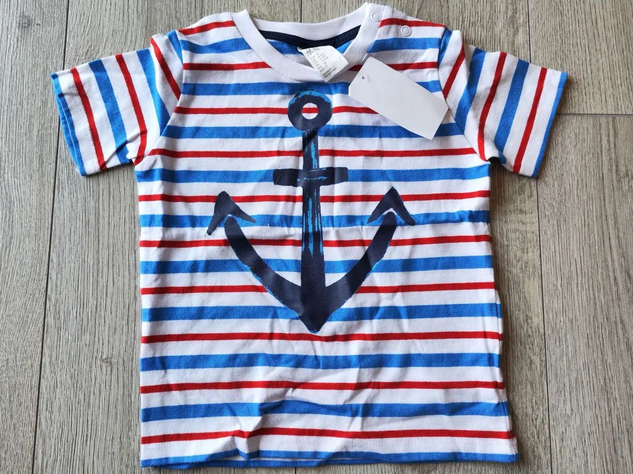 Billede 1 - Drengetøj str. 74 - T-shirt *NY*