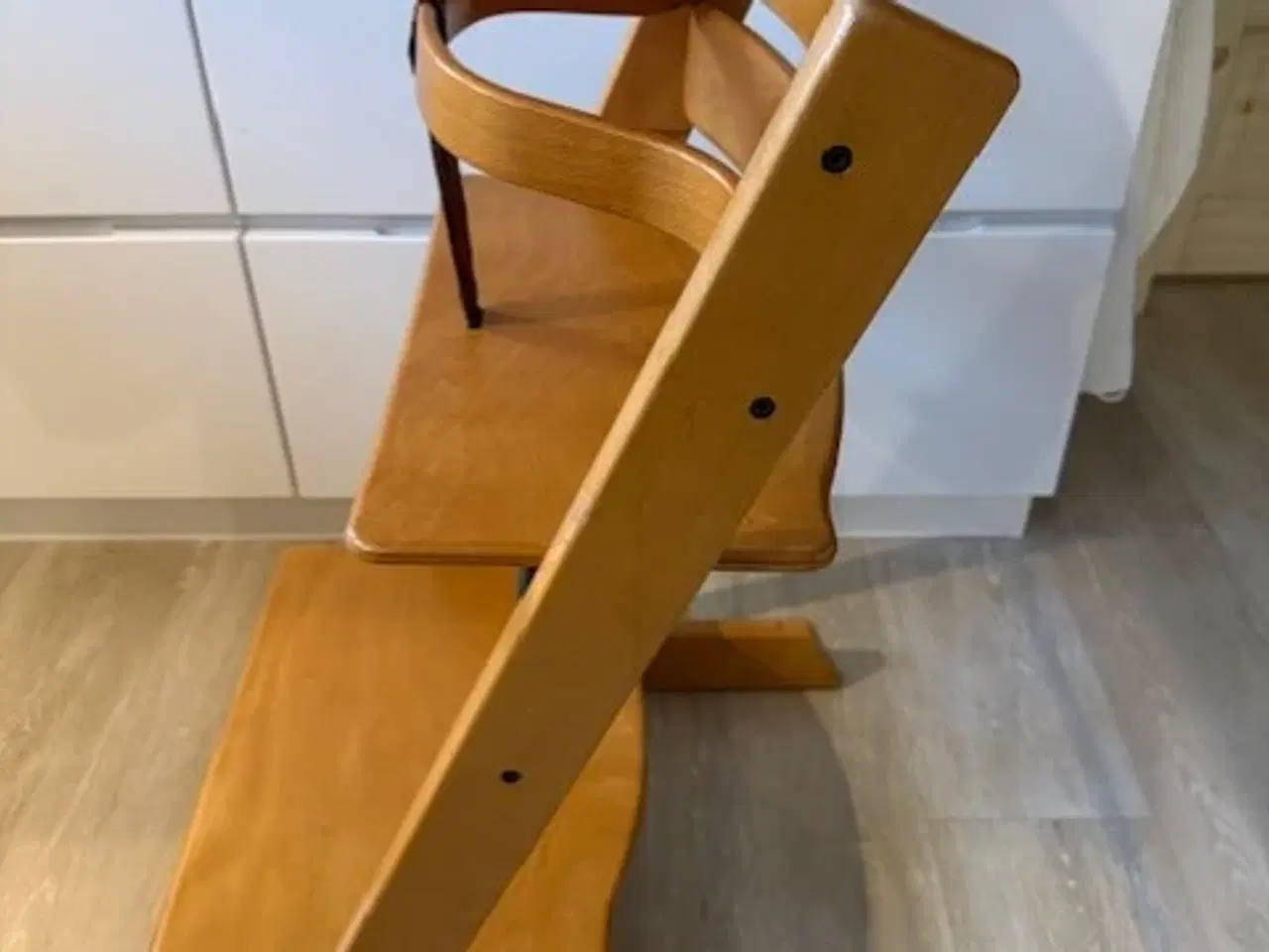 Billede 2 - TripTrap Højstol i Massiv Bøg, Rigtig Pæn og Velh.