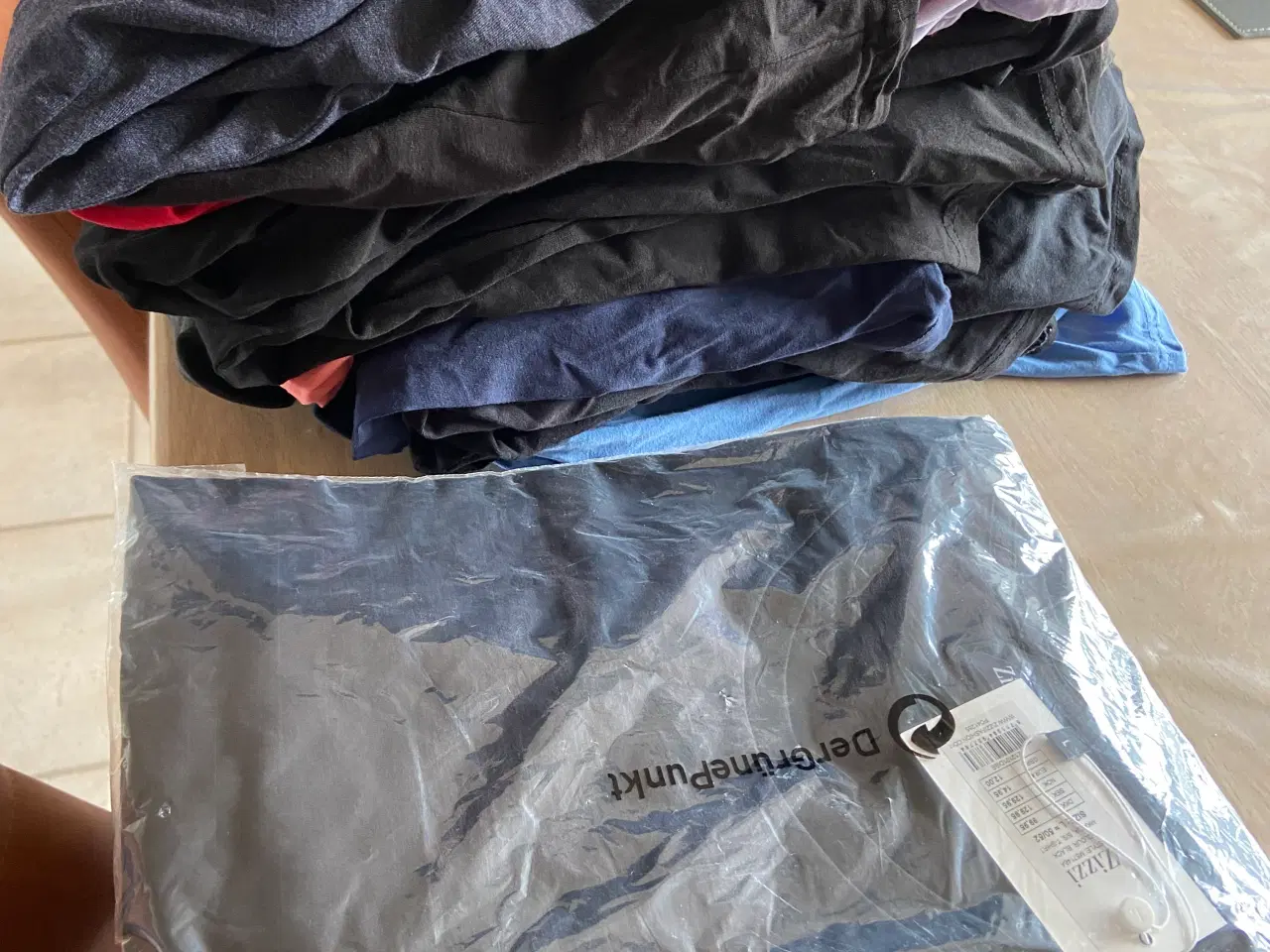 Billede 2 - T-shirr