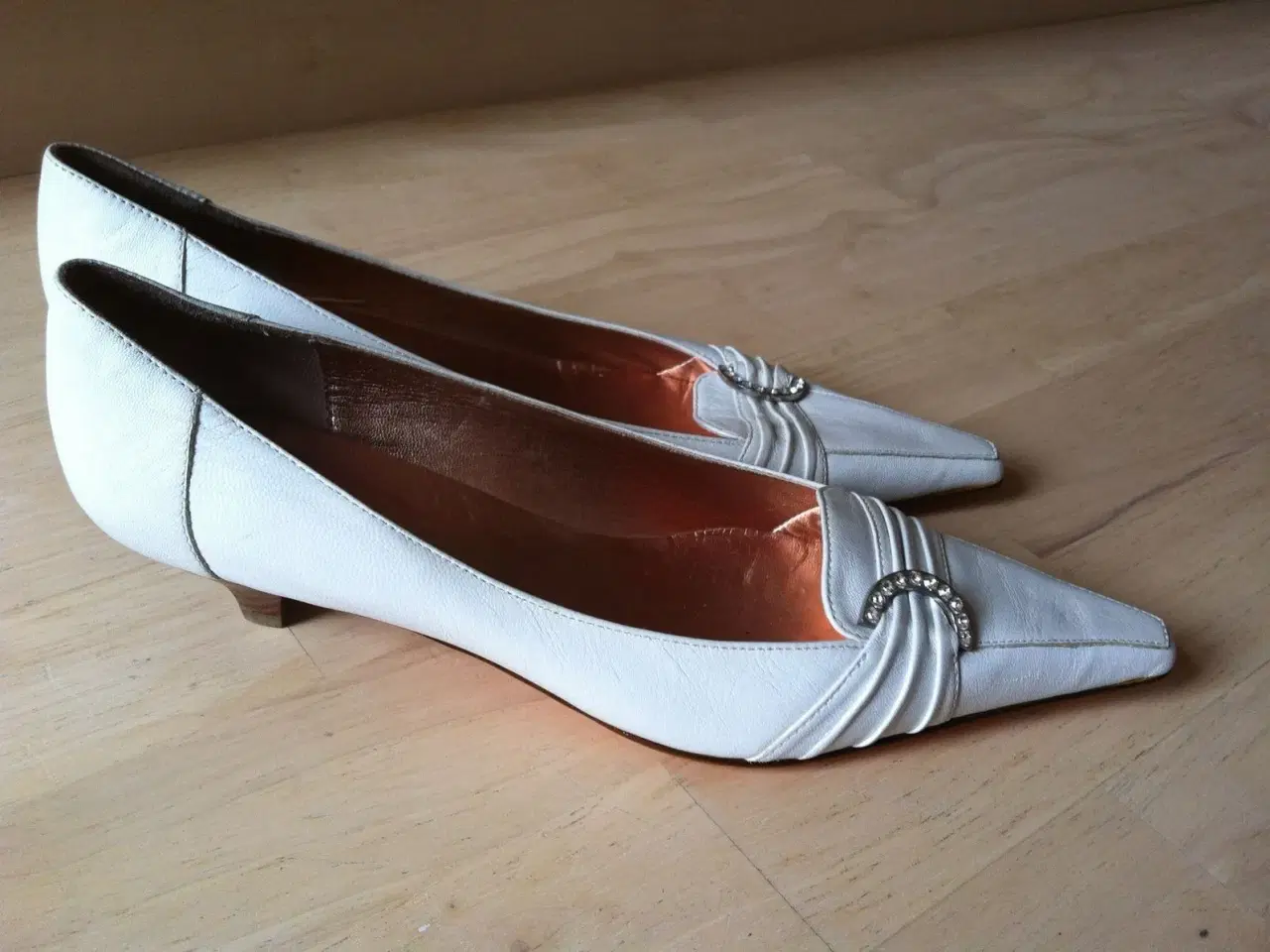 Billede 2 - Hvide læder "Nome dame sko str: 38; 50kr