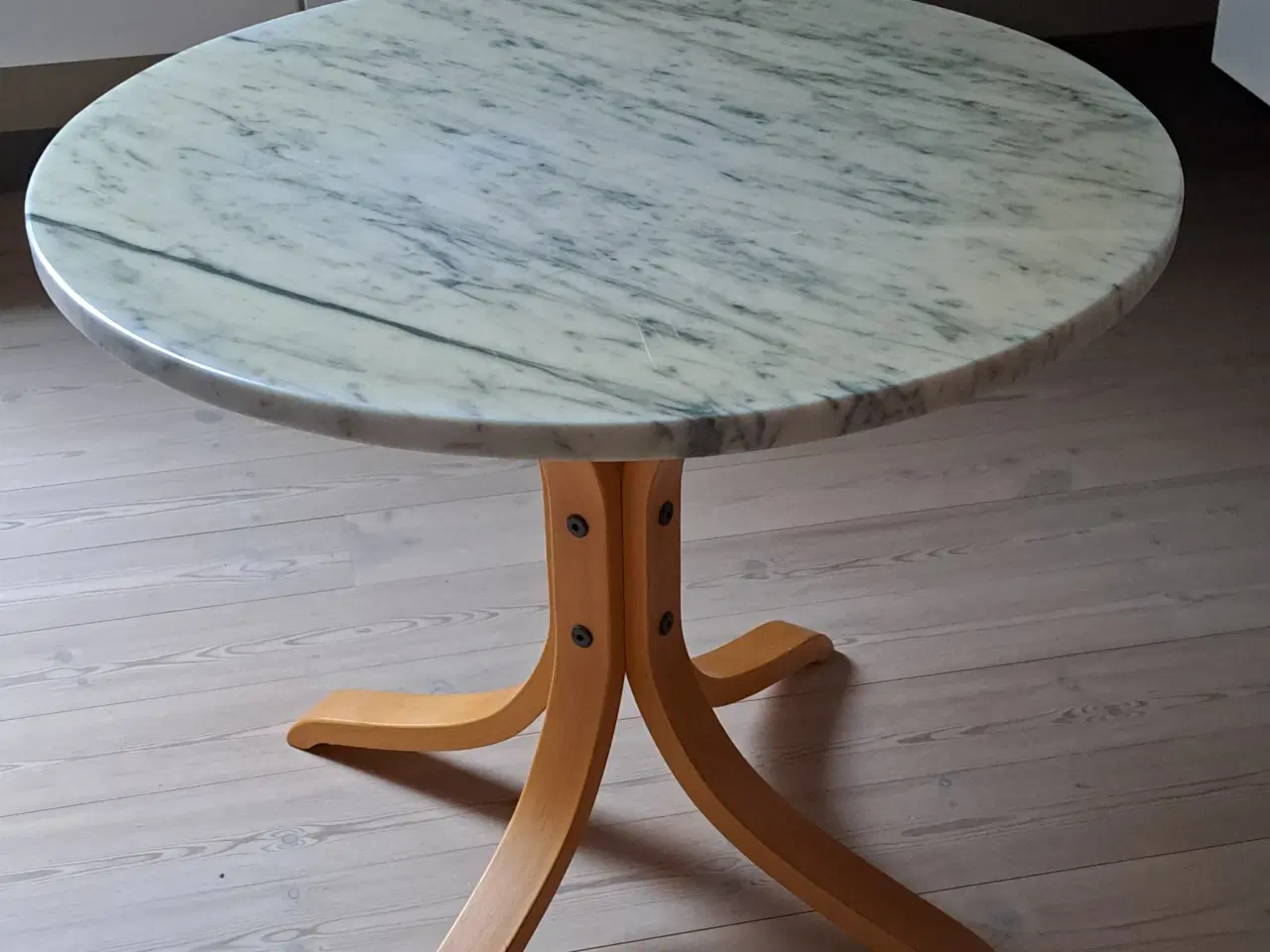 Billede 1 - Rund marmor bord   bud ønskes 