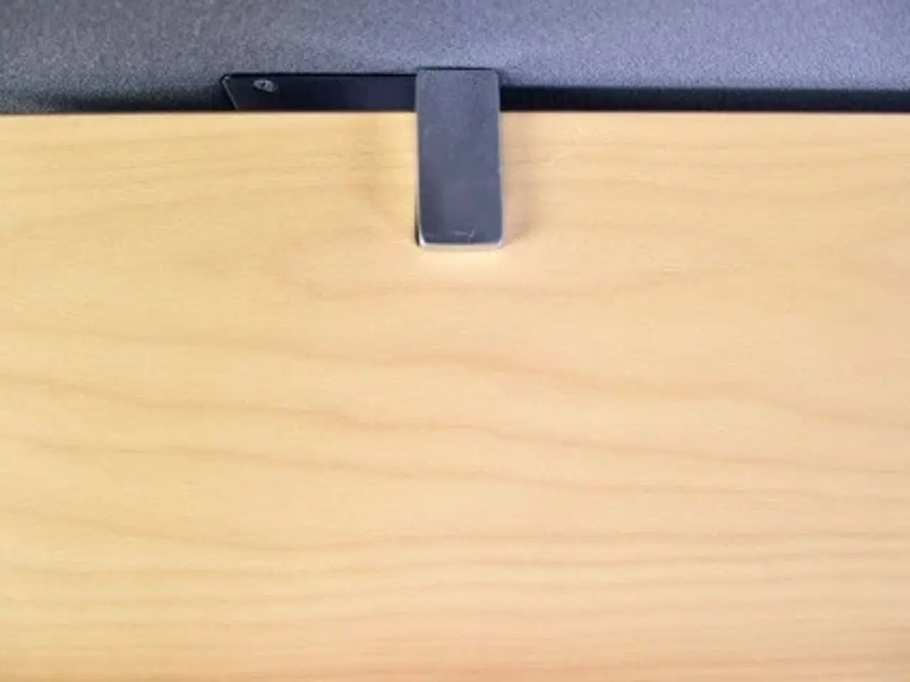 Billede 6 - Lintex edge bordskærm i grå, inkl. 2 blanke beslag