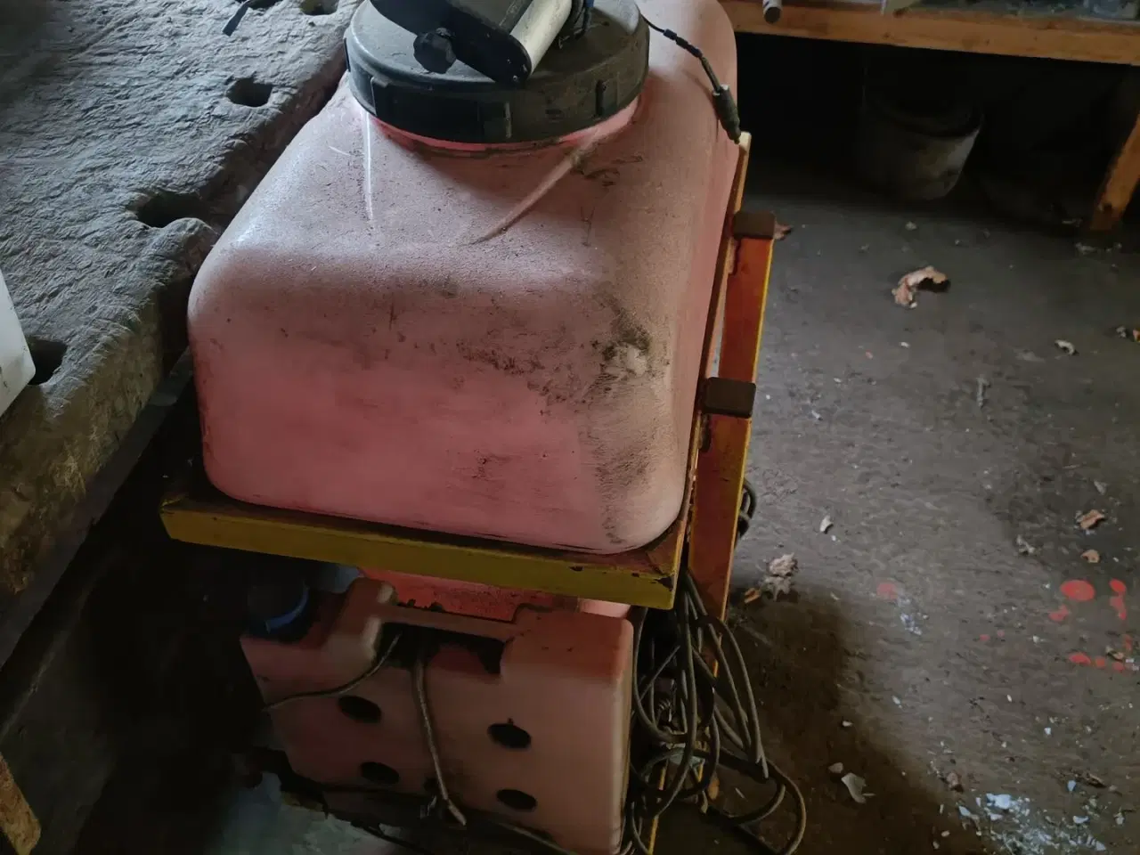 Billede 14 - Underhaug 4 rækket med Viby bejdsetank & sporløsner