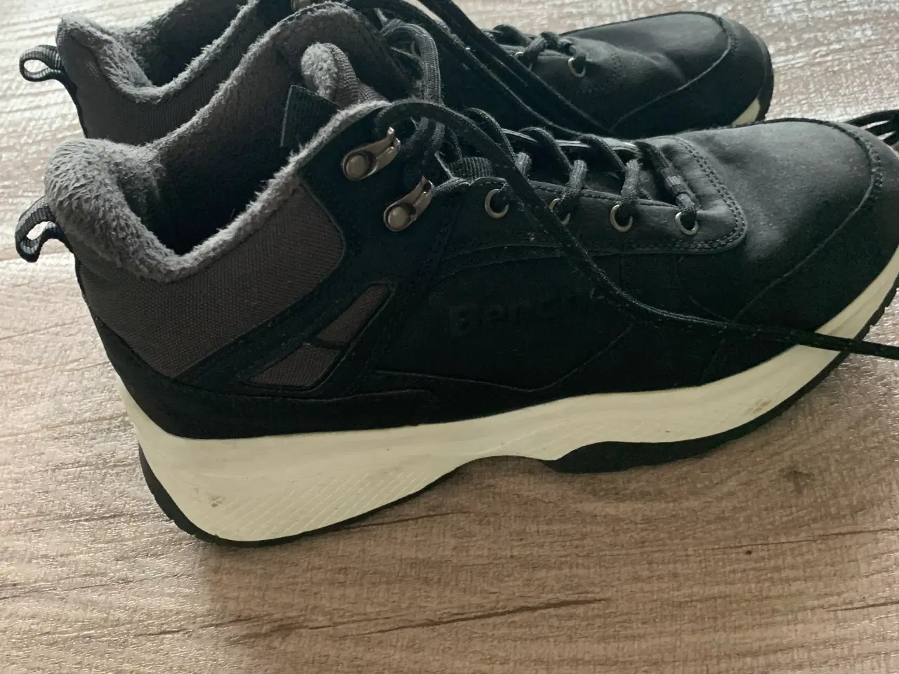 Billede 3 - Sneakers  med foer(42)