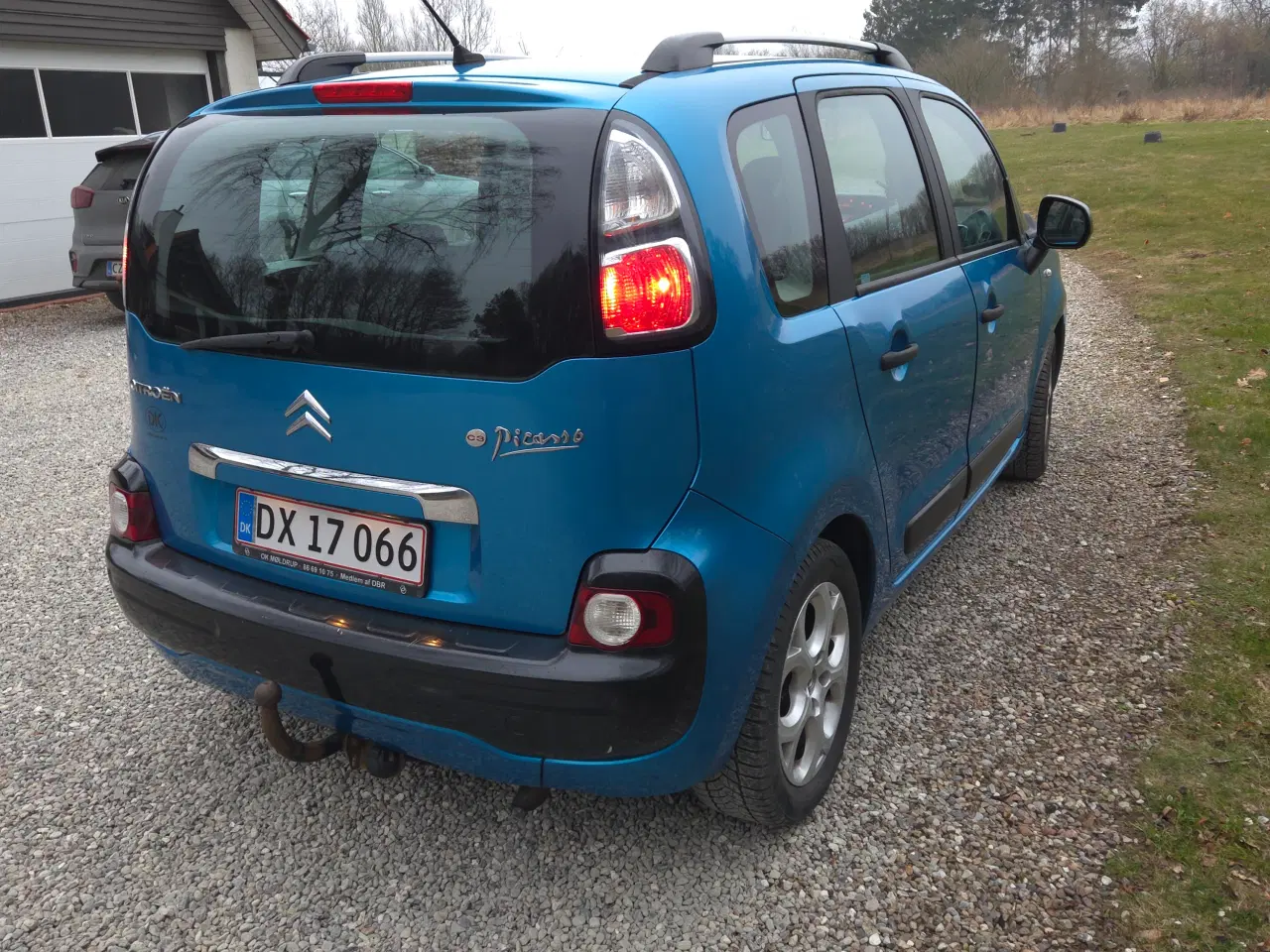 Billede 5 - Fin rummelig familiebil