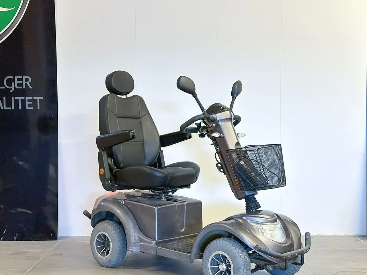 Billede 1 - LM-500 grå
