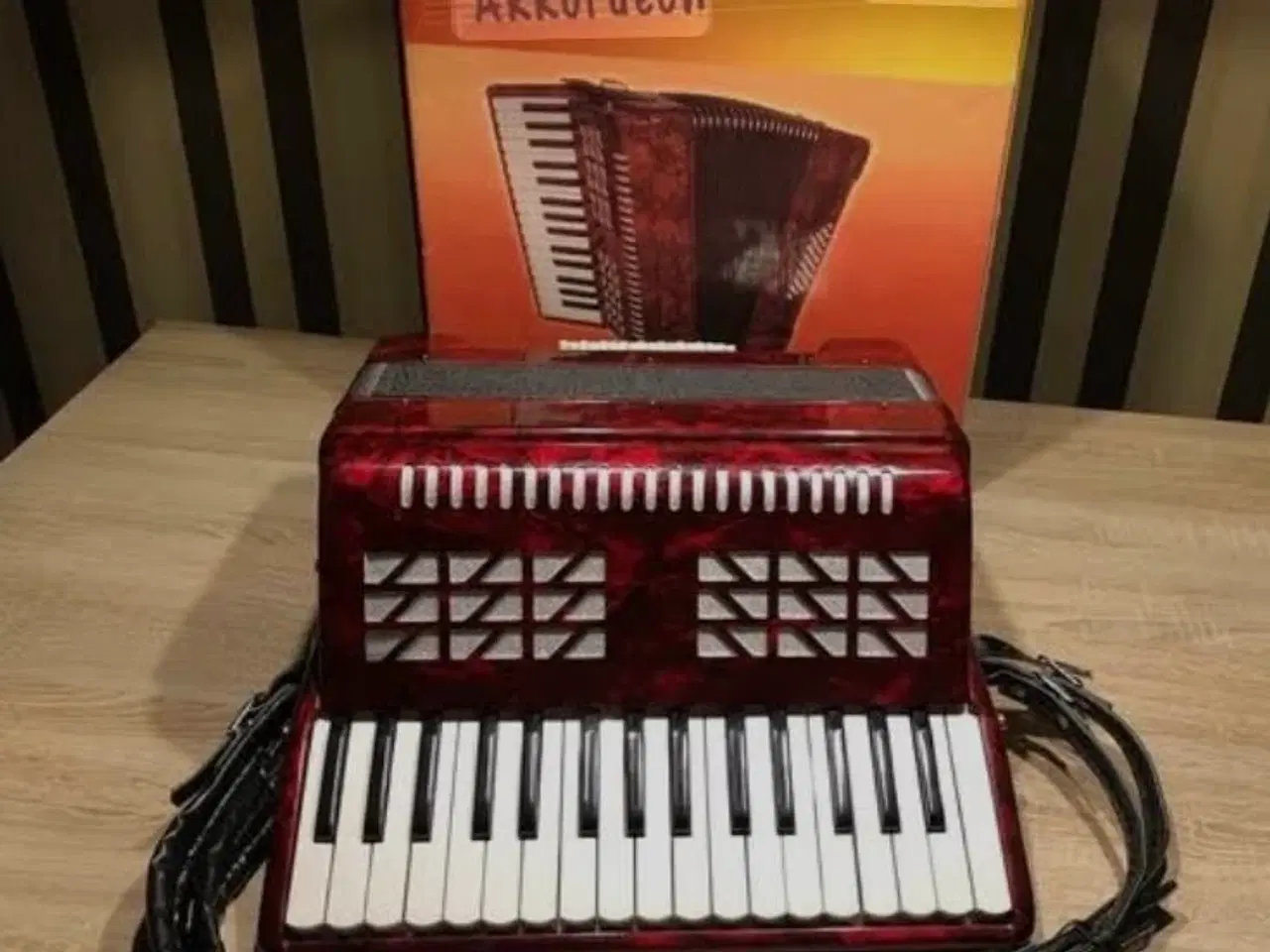 Billede 13 - Tangentharmonika – næsten ny Tilbudspris 🤑💵🤑