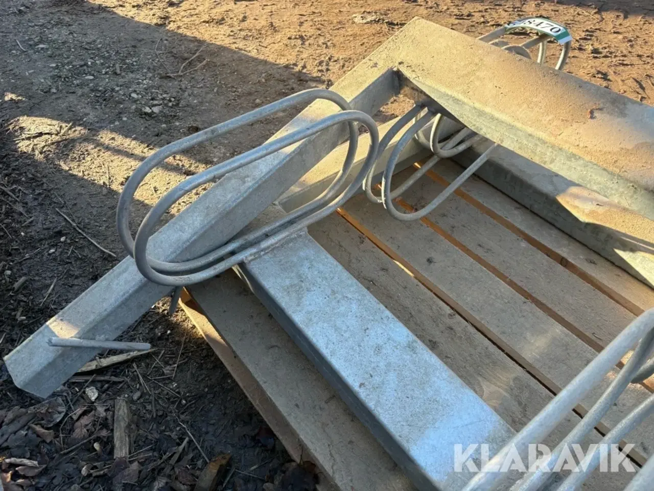 Billede 4 - Galvaniserede cykelstativer til nedstøbning 3 Styk