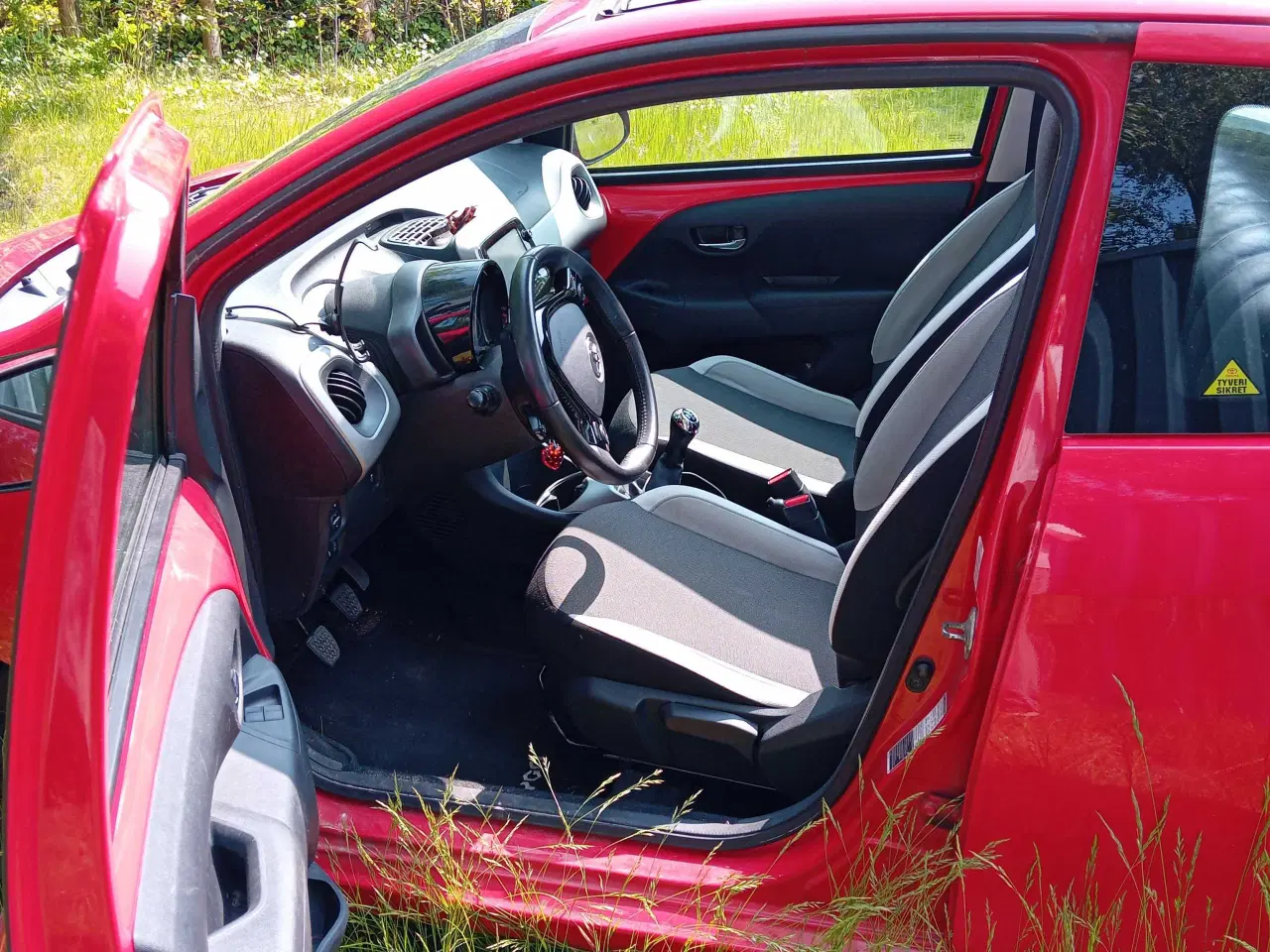 Billede 2 - Aygo VVT-i x-wave Sky( kaleche)