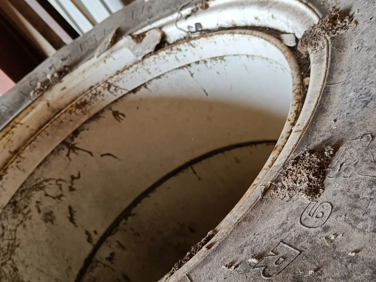 Billede 2 - - - - Tvillinghjul Front 16.9 R28, Bag 20.8R 38