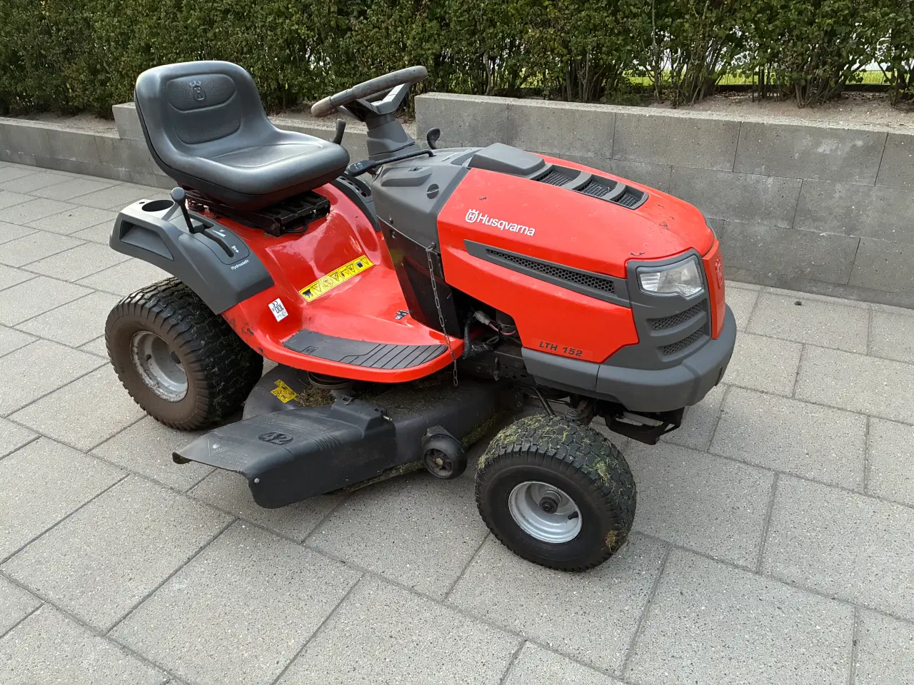 Billede 7 - Havetraktor Husqvarna LTH 152 Med hydrostat ￼ ￼42”