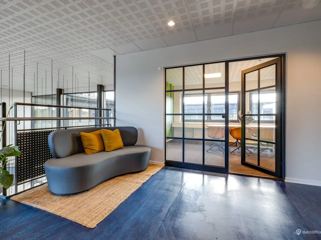 Billede 13 - Kontorhotel med gode fælles faciliteter på Tørringvej 7. 2610 Rødovre. Egne aflukkede kontorer med udsyn til fællesområder.