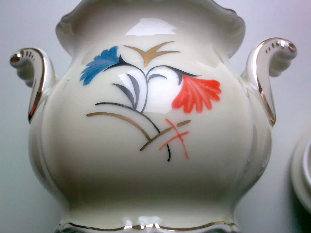 Billede 8 - Art deco dansk RØD BLÅ nelliker på krukke m guld