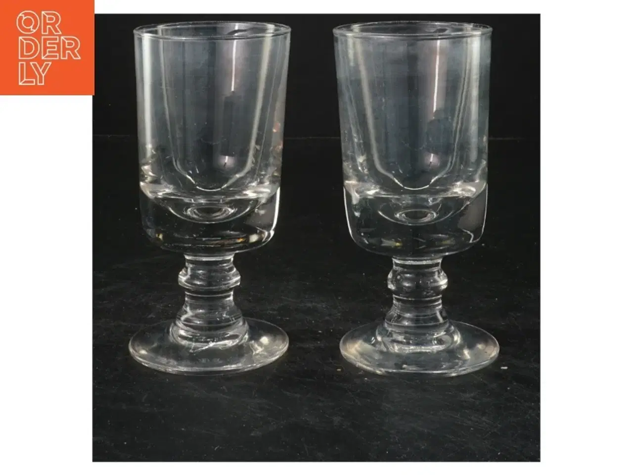 Billede 1 - To mundblæste vinglas (str. 14x7 cm)