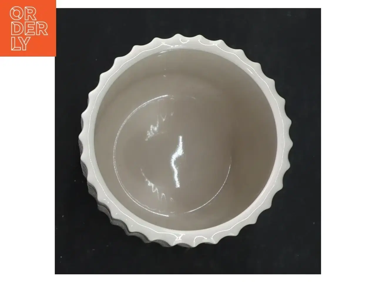 Billede 4 - Hvid porcelænsvase fra Lyngby (str. 15 cm. 8 cm i diameter)