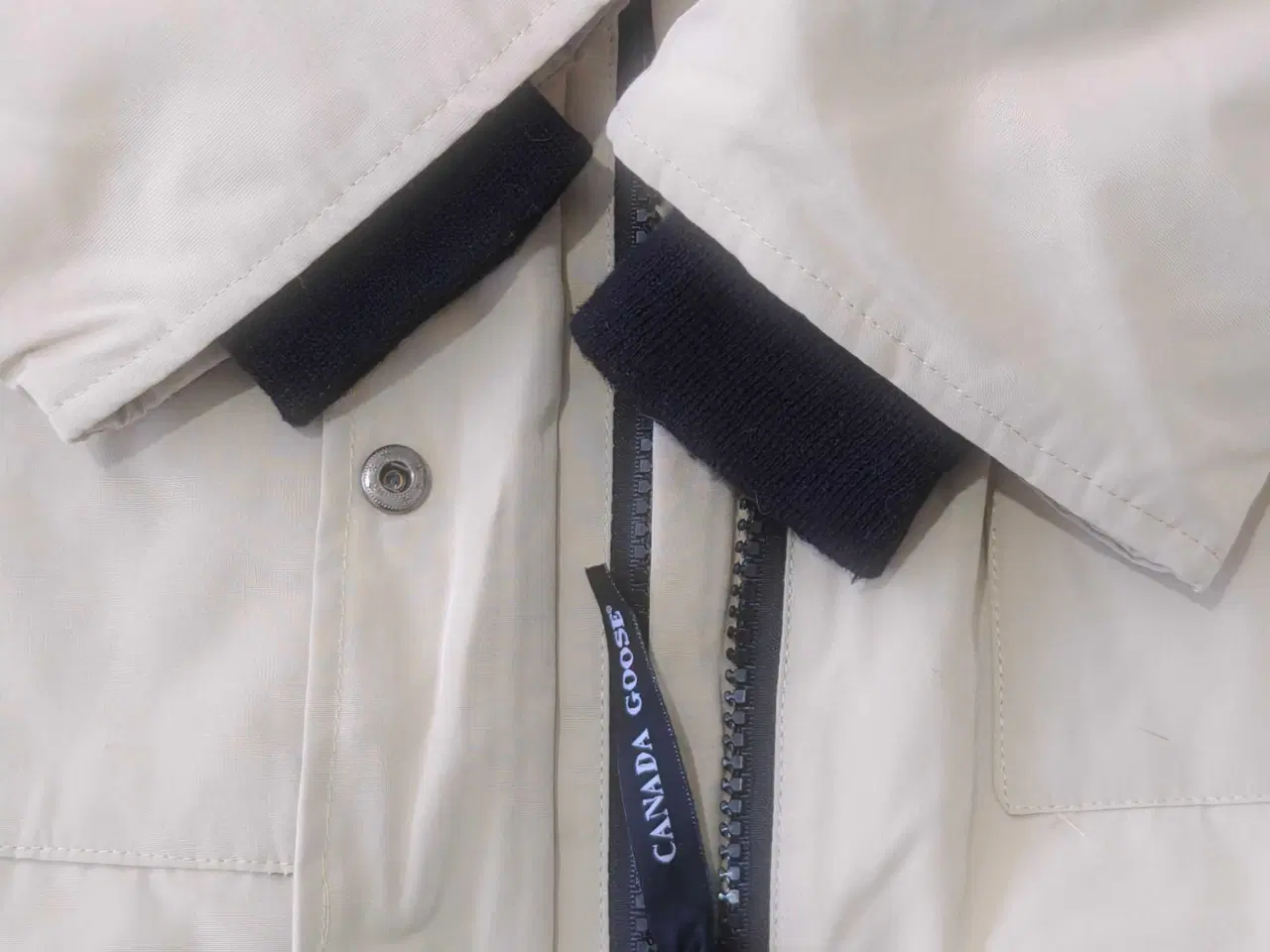 Billede 8 - Canada Goose Women's Solaris Parka 3034L Medium 