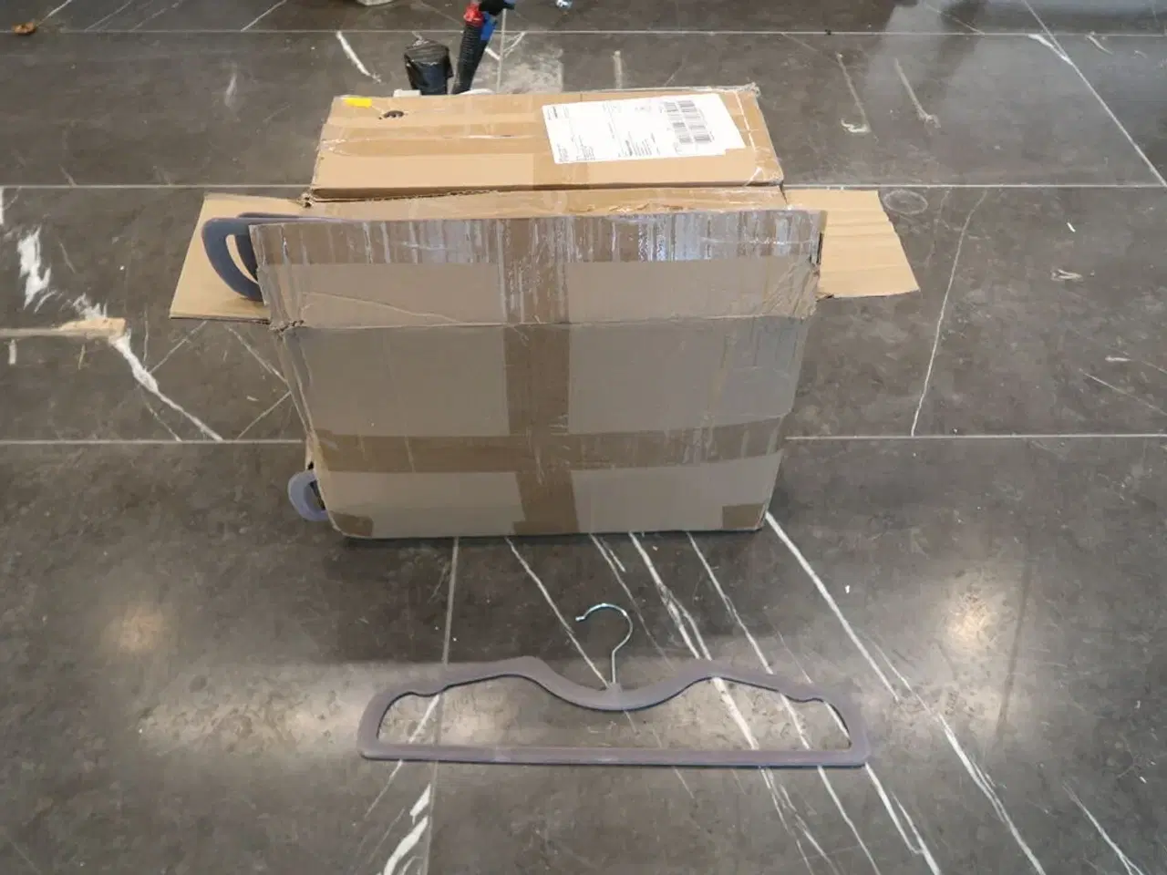 Billede 1 - Ca. 75 stk. Bøjler