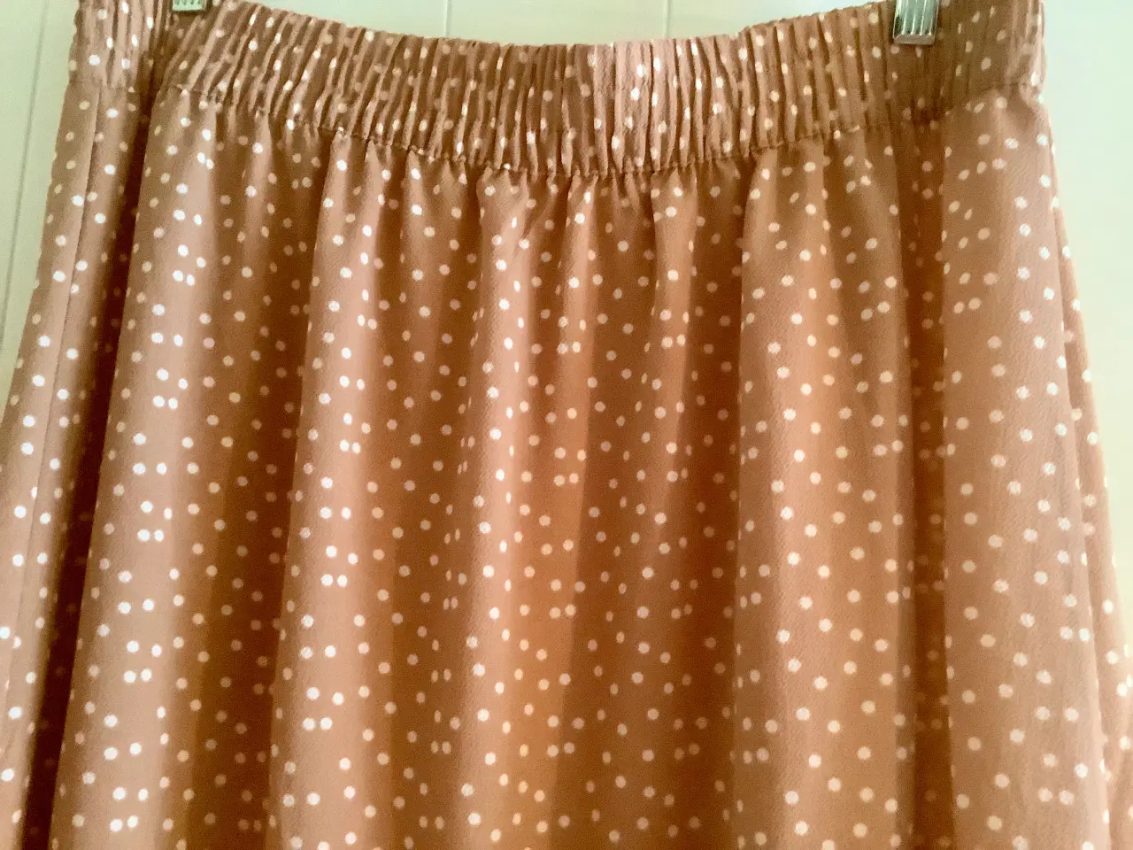 Billede 2 - JDY nederdel med flæser.XL.