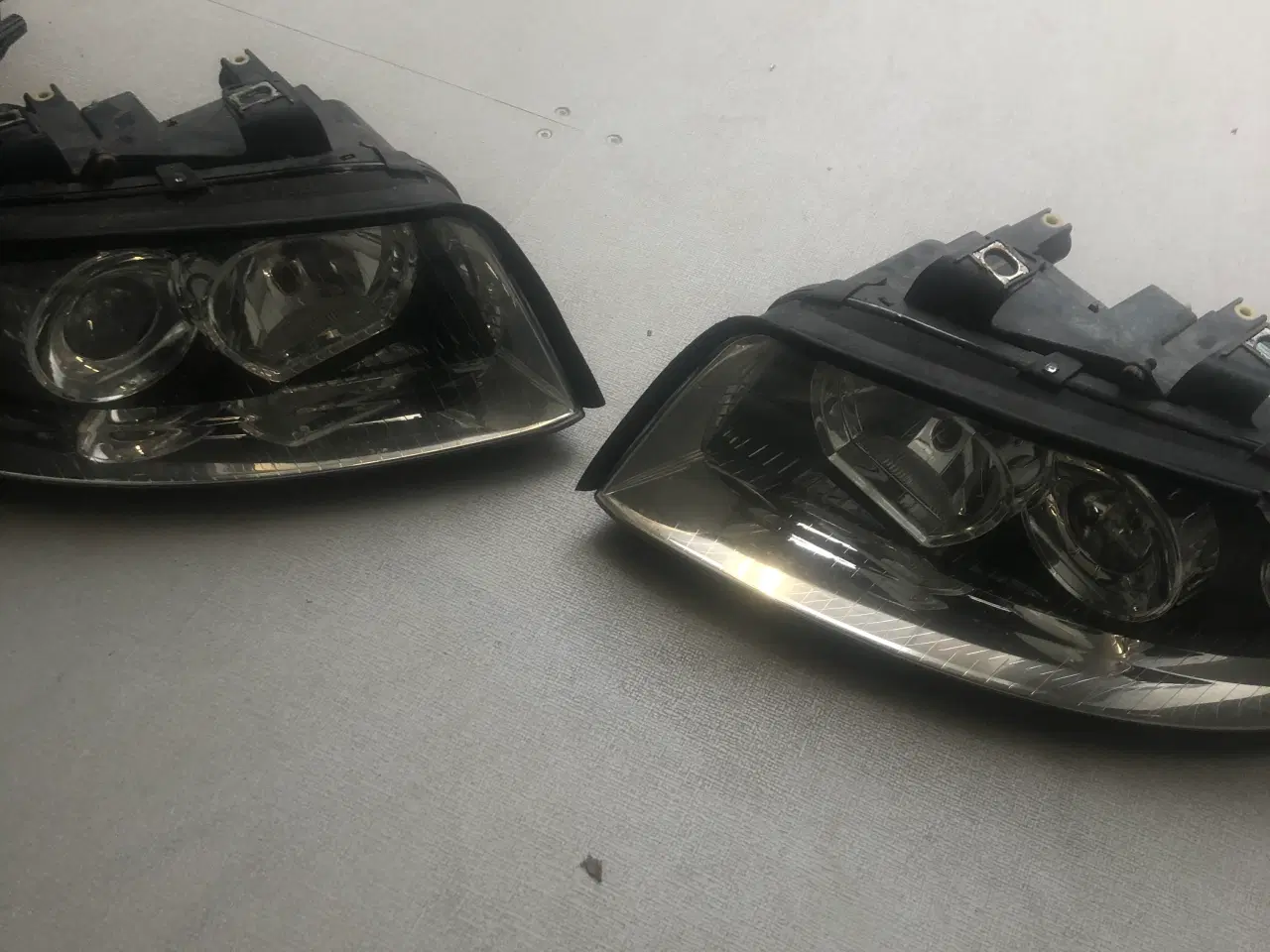 Billede 1 - Forlygter Audi a4 advent 