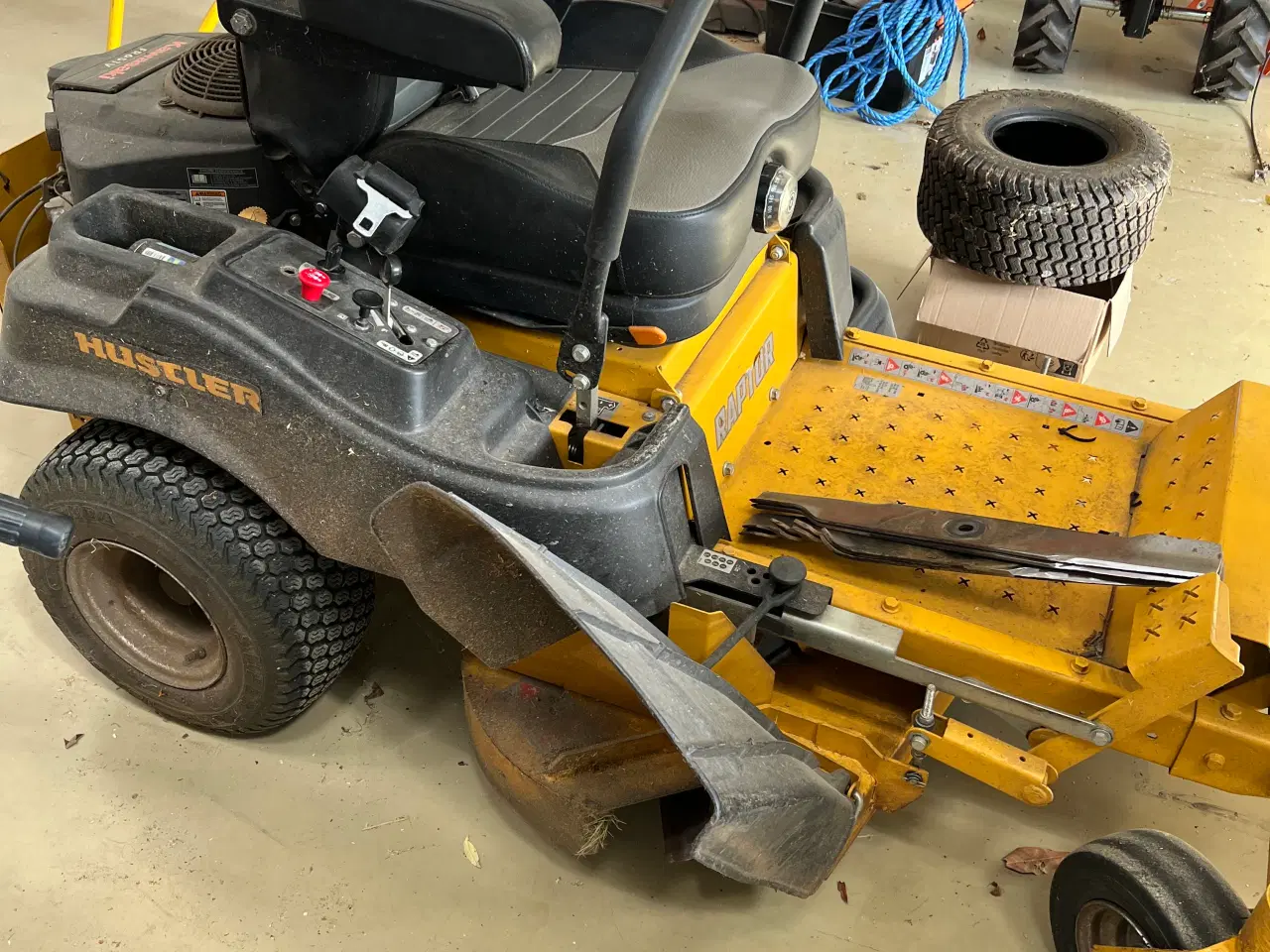 Billede 1 - Hustler raptor  42 plæneklipper