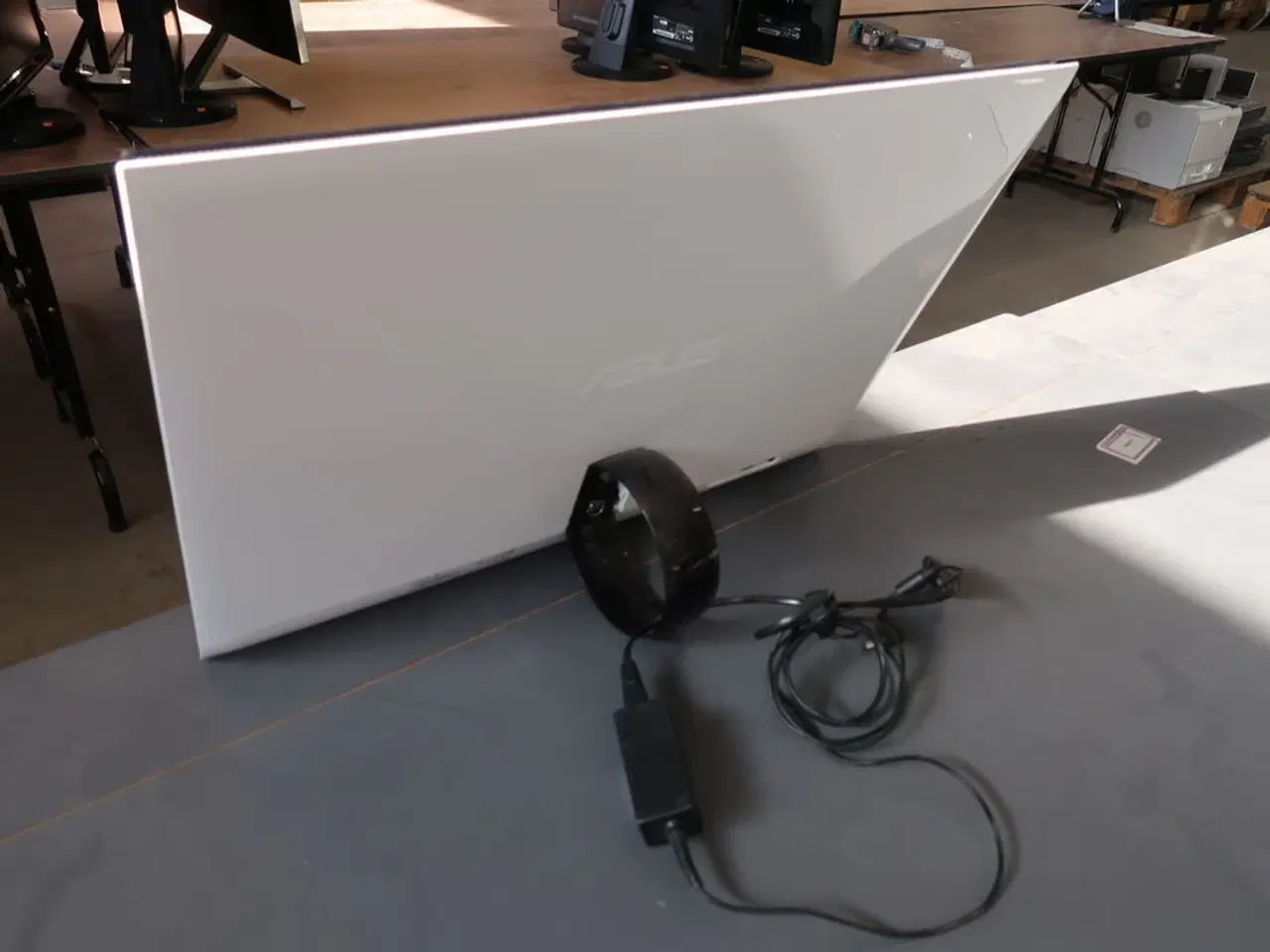 Billede 2 - 23,6" Computerskærm ASUS MS246H