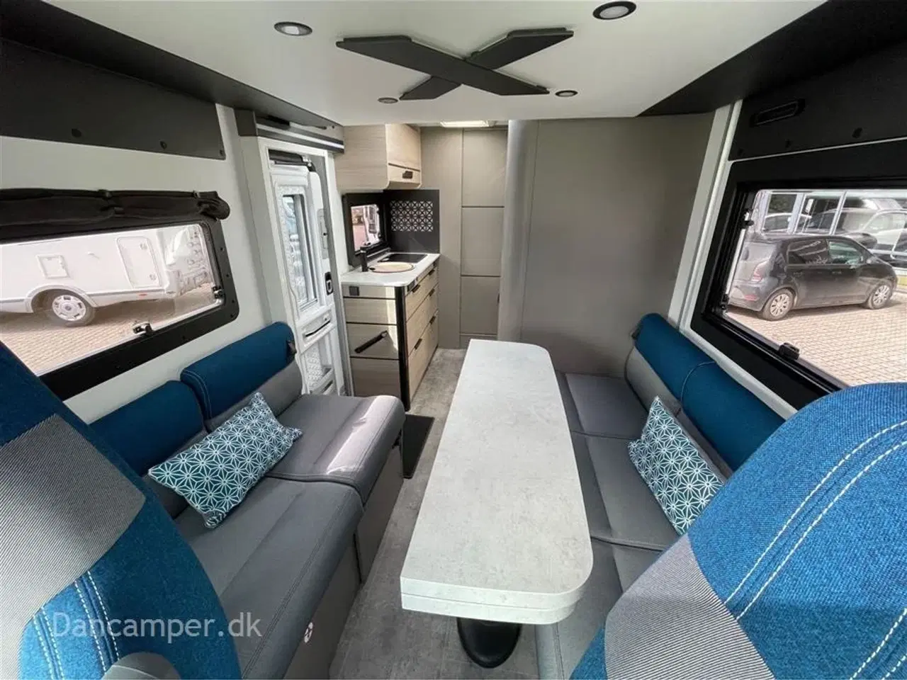 Billede 11 - 2024 - Chausson X650 Exclusive line   Camper med stor Lounge og siddegruppe, 9-trins automatgear, sænkeseng, stor garage, specialfælge, Artic, Connect- og X-tilbehørspakke ,