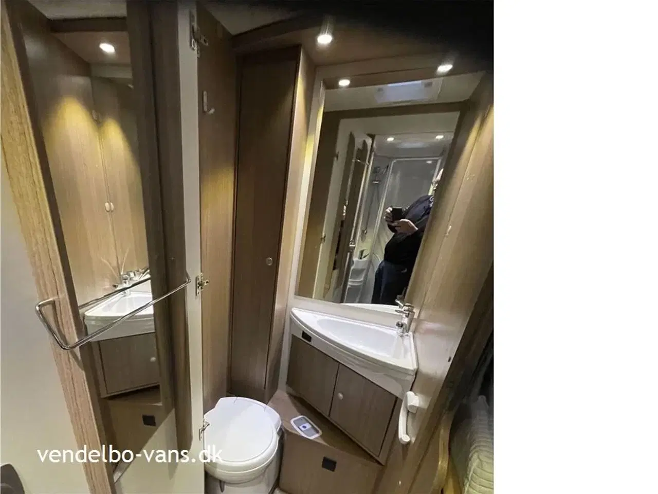 Billede 5 - 2018 - Carado I 447 Aut Automatgear - Solcelleanlæg - 3000 W Inverter - 2 x lithium bodels batterier