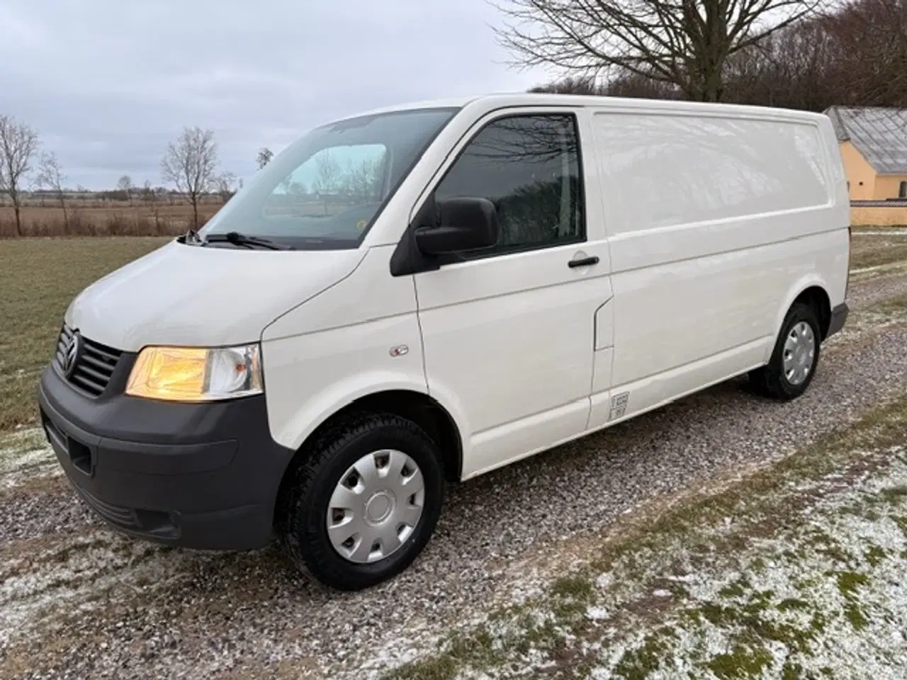 Billede 1 - VW Transporter 2,5 TDi 130 Kassevogn lang Nysynet