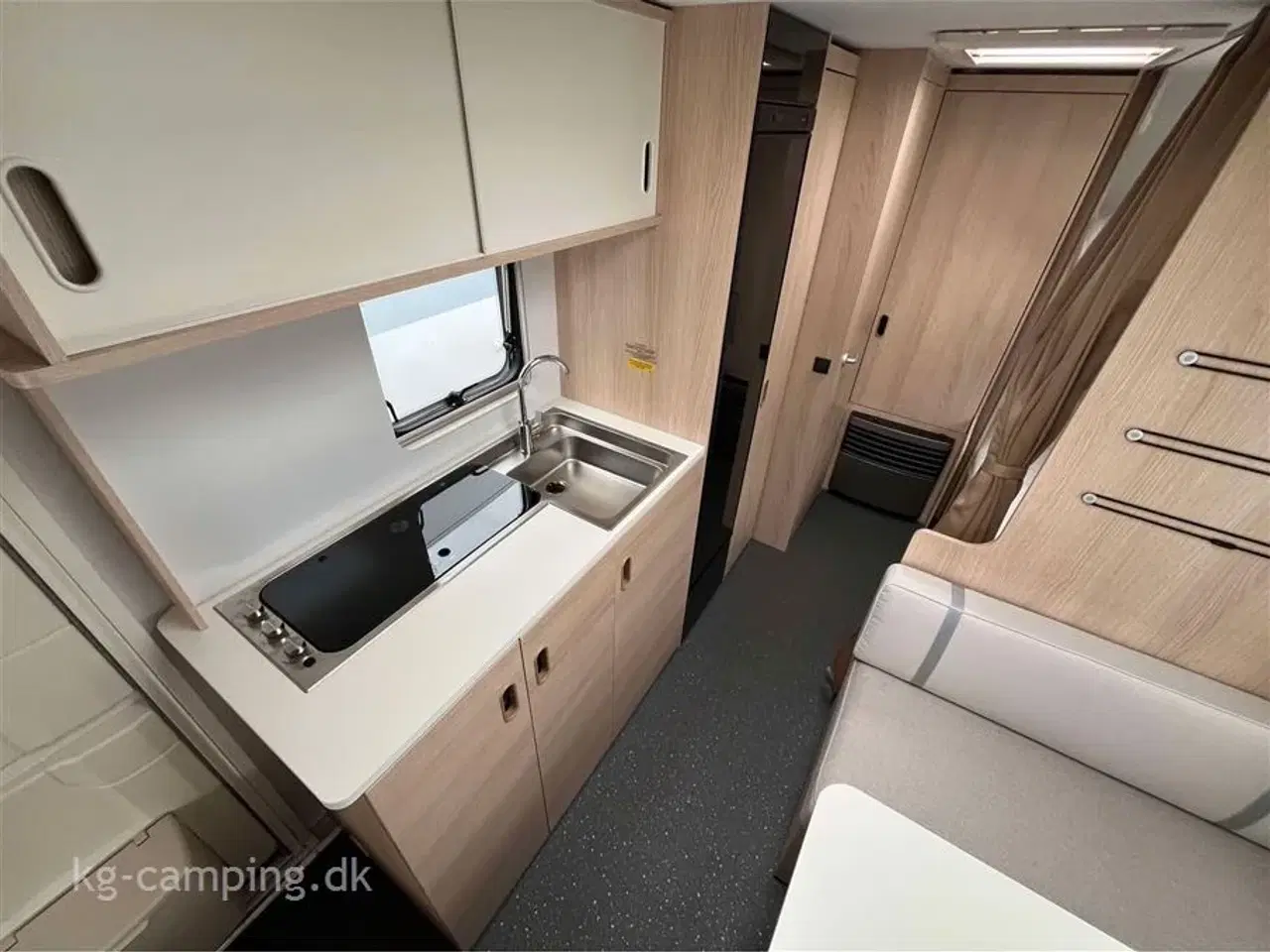 Billede 9 - 2025 - Adria Aviva 522 PT 3 køjer   Let, lækker vogn med 3 køjer.