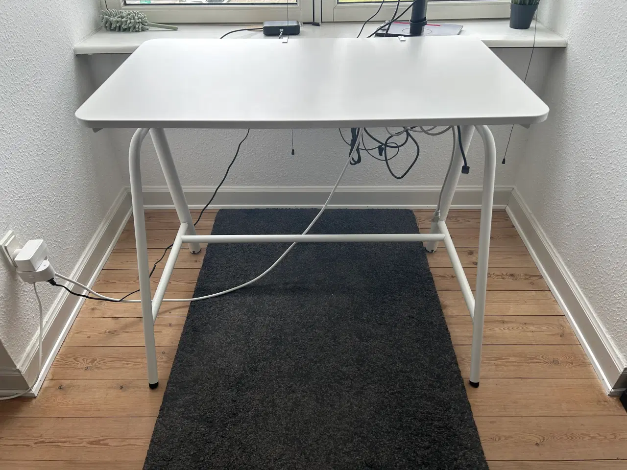 Billede 1 - Work Desk with Chair