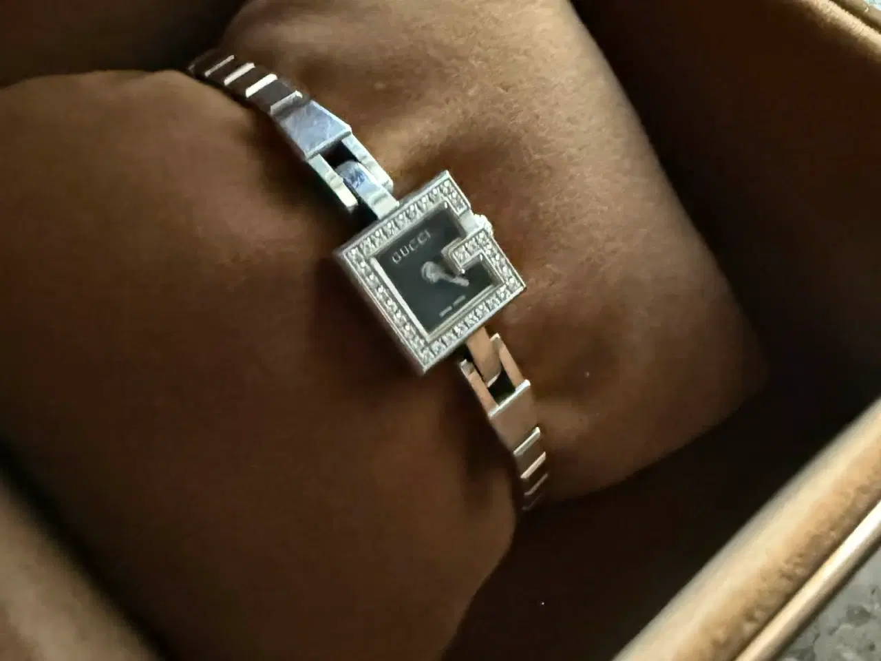 Billede 16 - Super flot Gucci 102G Mini dameur med diamanter