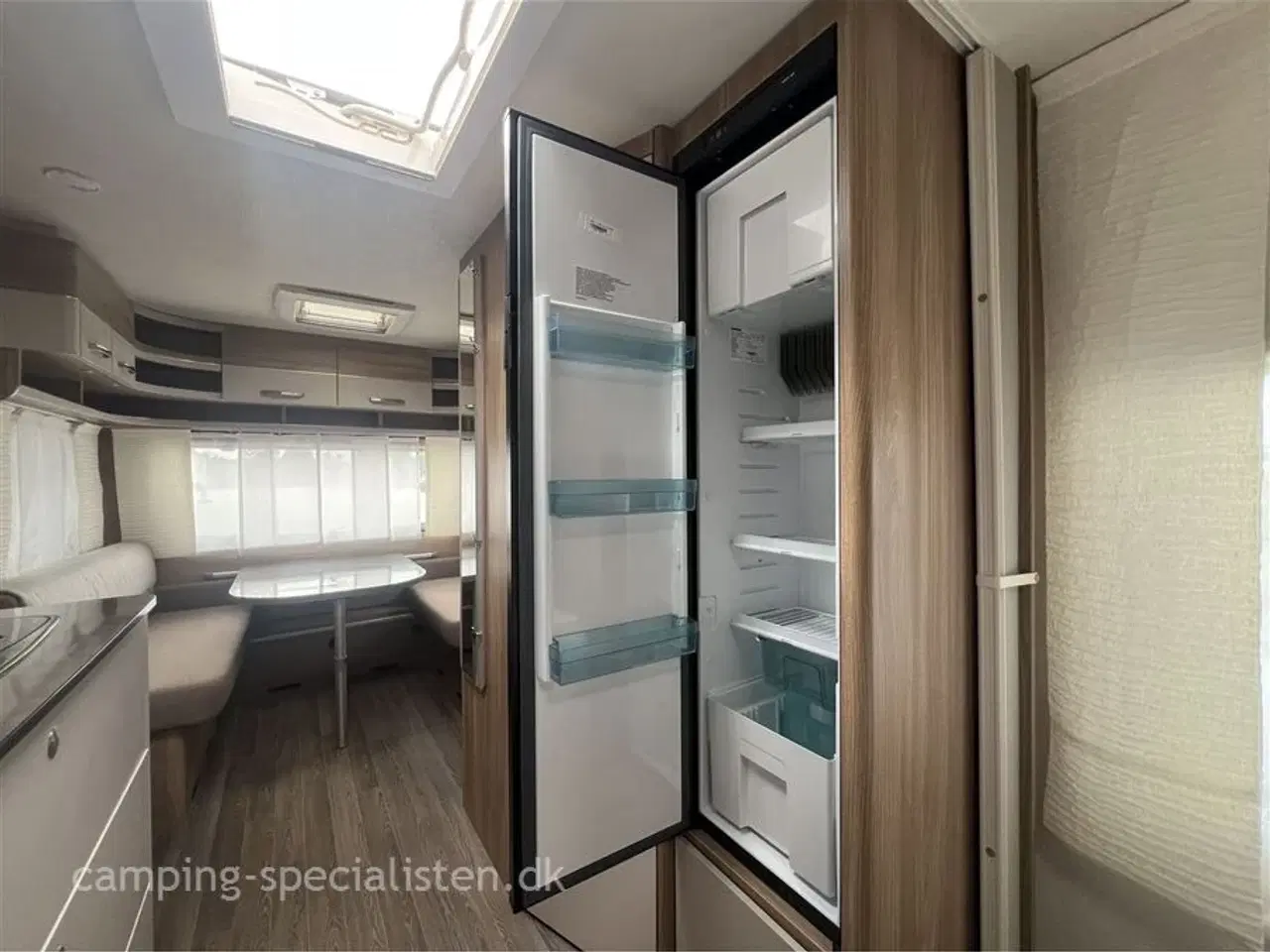 Billede 6 - 2018 - Bürstner Premio 490 TS   Bürstner Premio 490 TS 2018 - Se den nu hos Camping-Specialisten.dk