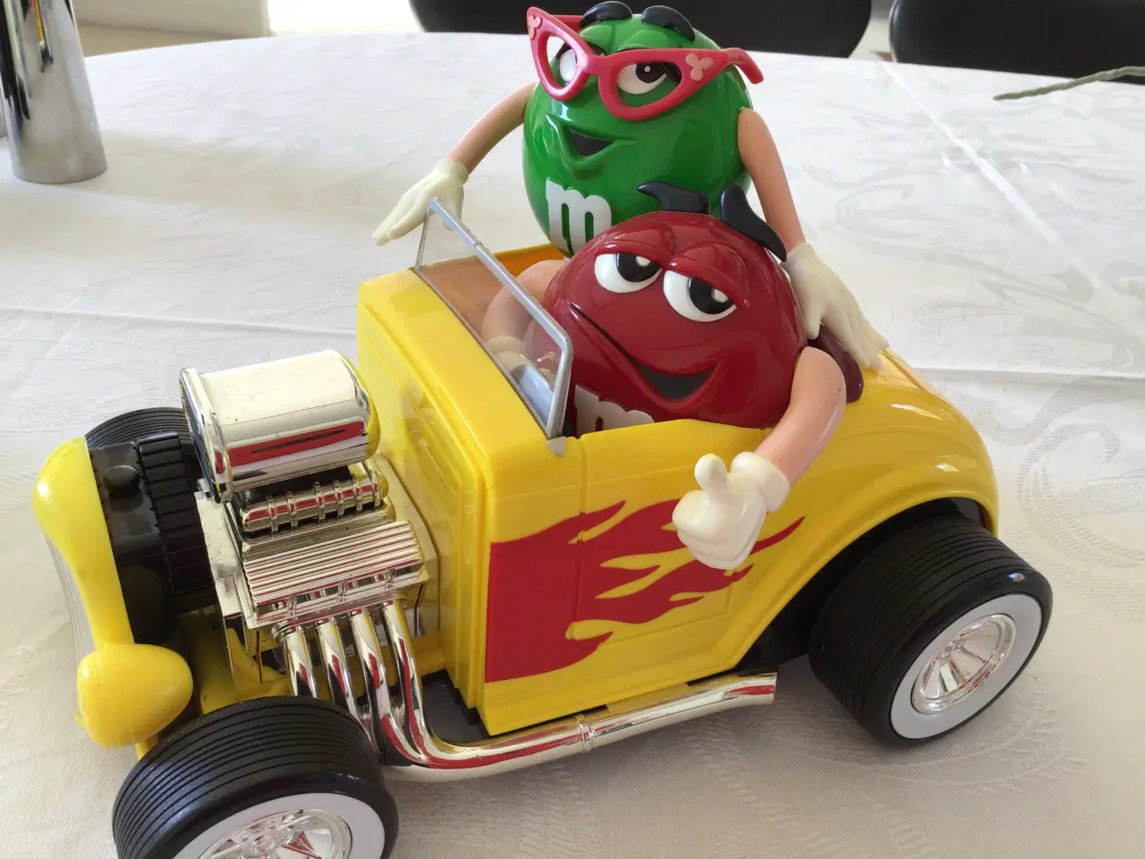 Billede 1 - M&M bil med chokoladedispenser